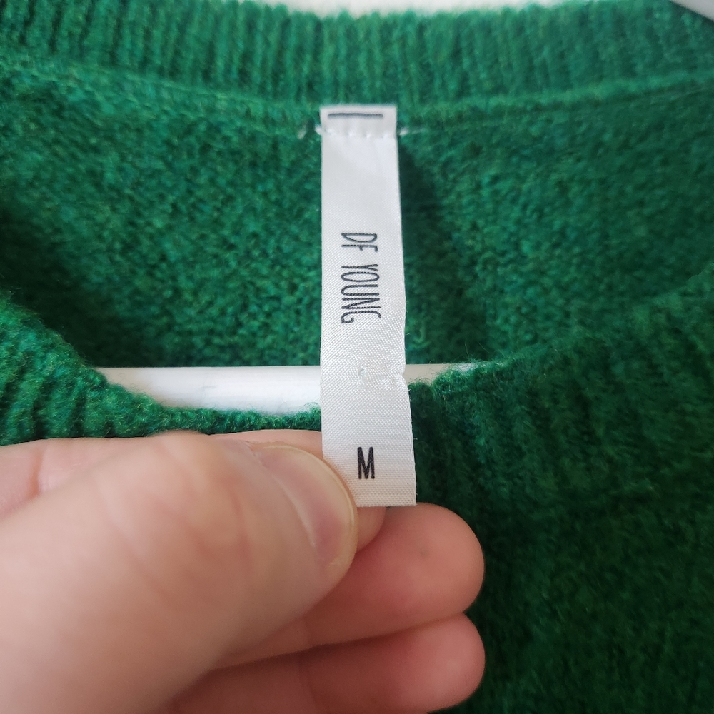 CHRISTMAS Sweater - Picture 7 of 7